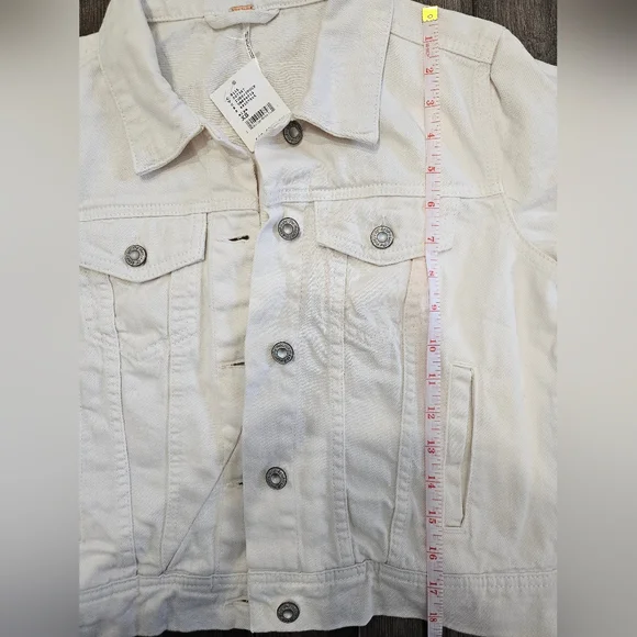 Free People Women's Optic White Cream Denim Jean Jacket- Size XS NWT - Picture 6 of 9